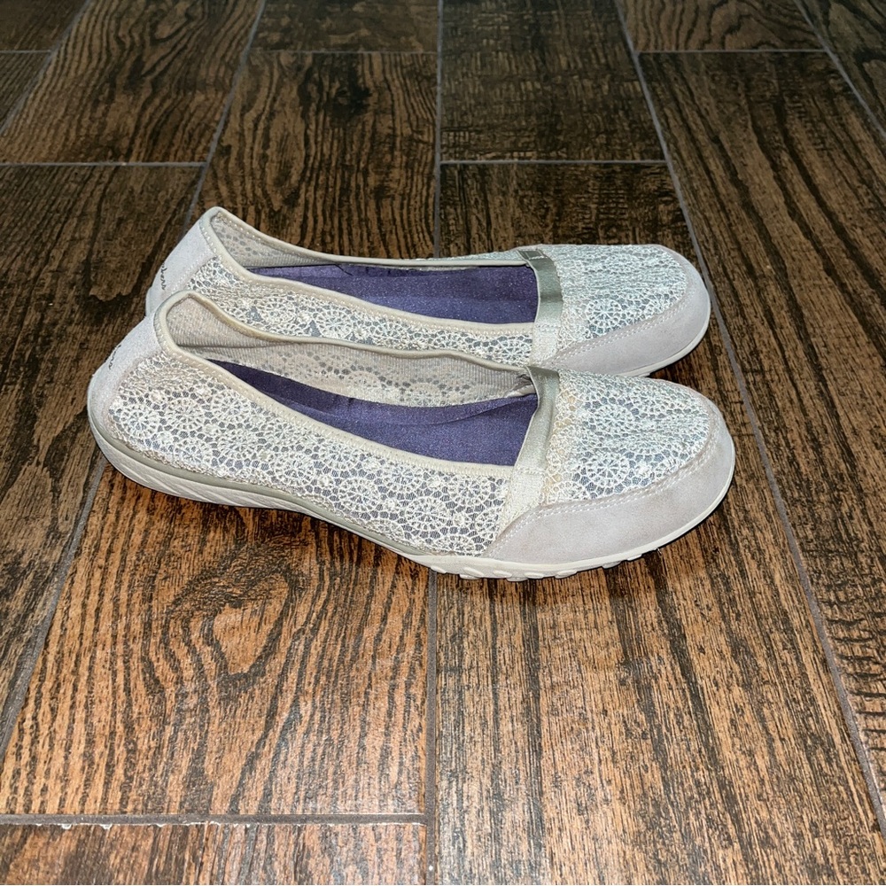 Womens Skechers Breathe Easy Relaxed Fit Pretty Factor Lace Slip on Flats Sz. 10